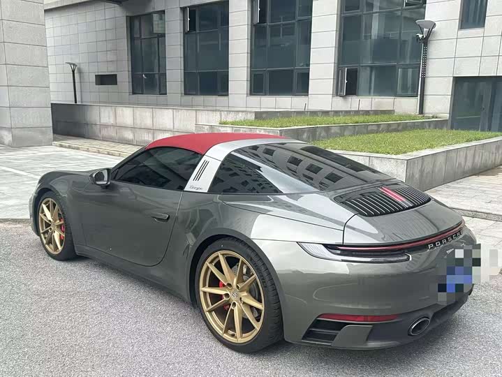 Фото 4 - Porsche 911