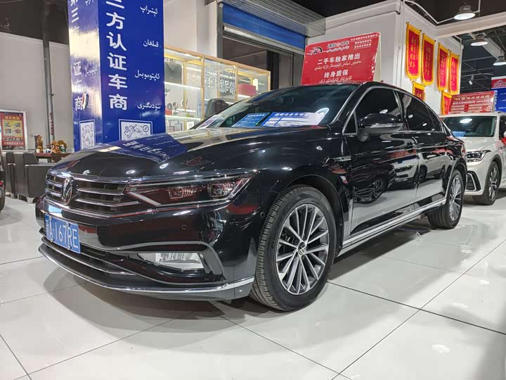 Фото 1 - Volkswagen Magotan