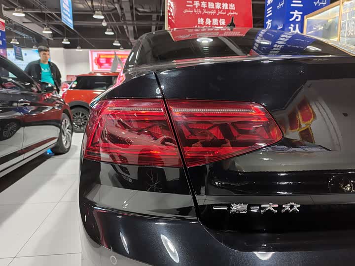 Фото 16 - Volkswagen Magotan