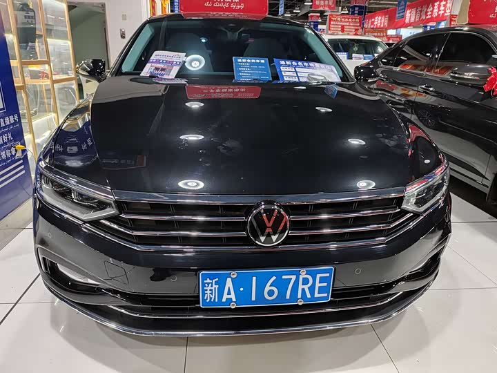 Фото 2 - Volkswagen Magotan