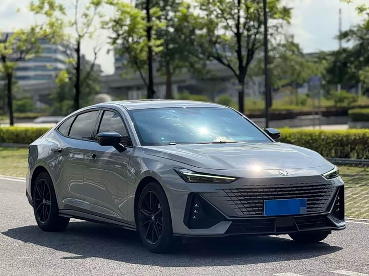 Фото 3 - Changan UNI-V