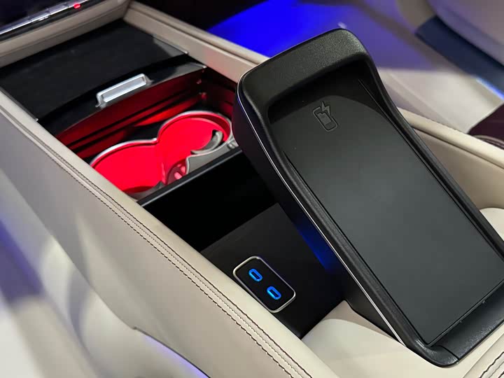 Фото 15 - Mercedes-Benz Maybach GLS