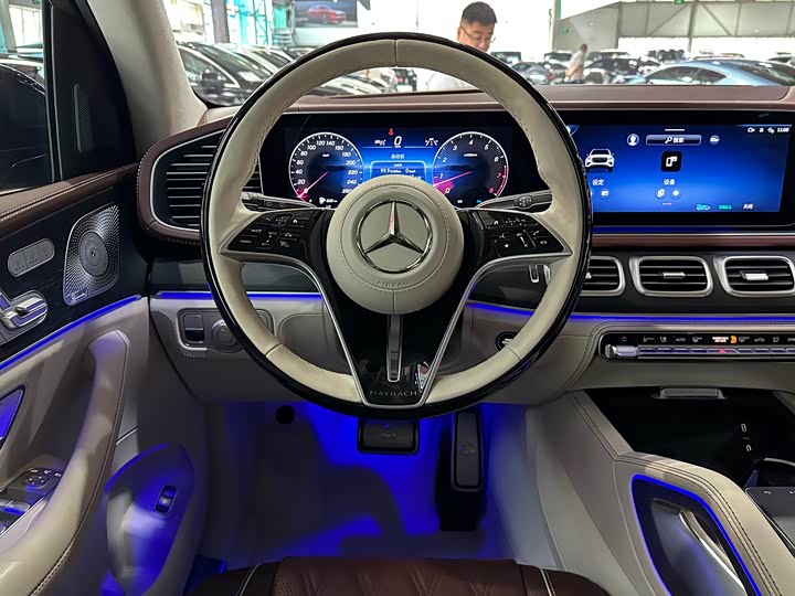 Фото 17 - Mercedes-Benz Maybach GLS