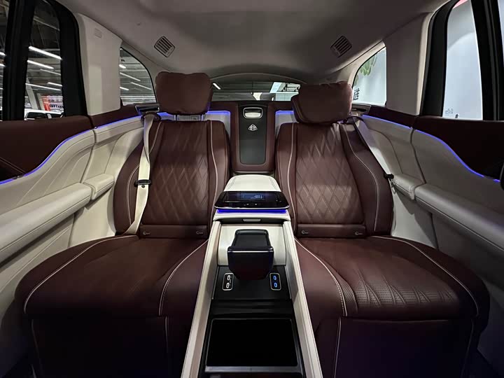 Фото 20 - Mercedes-Benz Maybach GLS