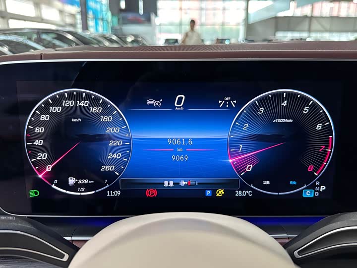 Фото 22 - Mercedes-Benz Maybach GLS