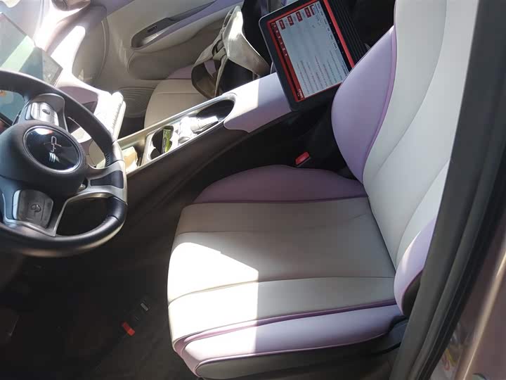 Фото 16 - BYD Dolphin