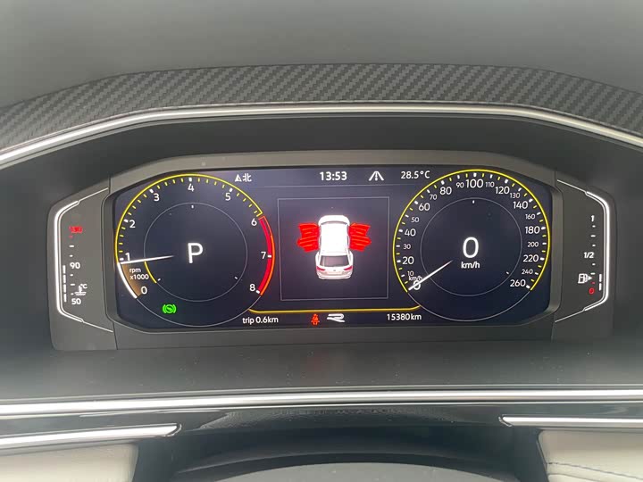 Фото 20 - Volkswagen Tiguan L Pro