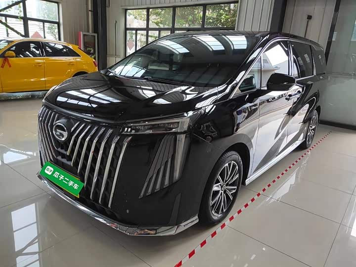 Фото 2 - GAC Trumpchi M8