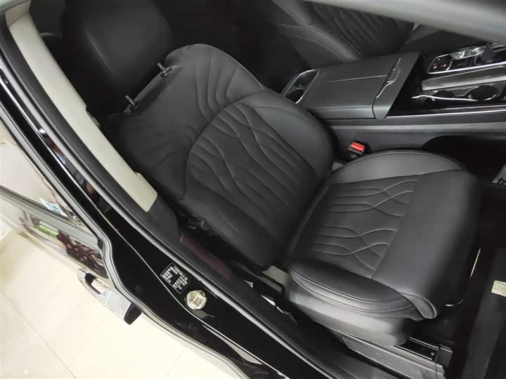 Фото 25 - GAC Trumpchi M8