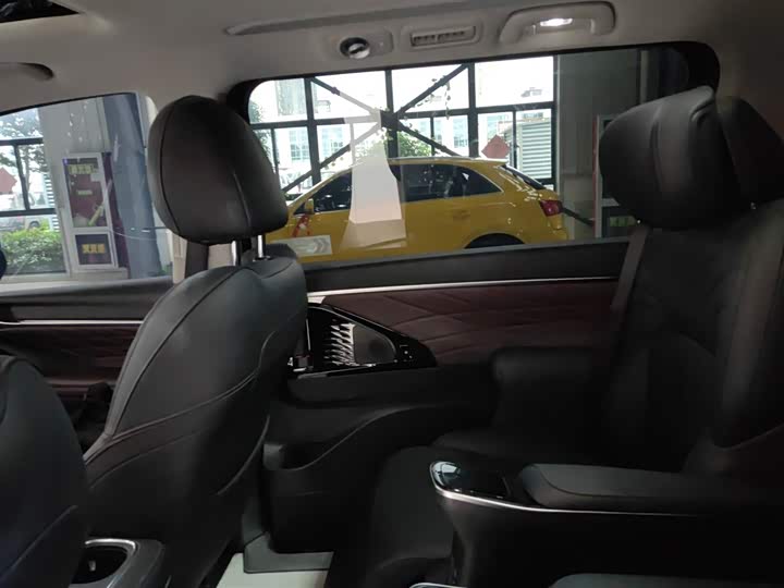 Фото 27 - GAC Trumpchi M8