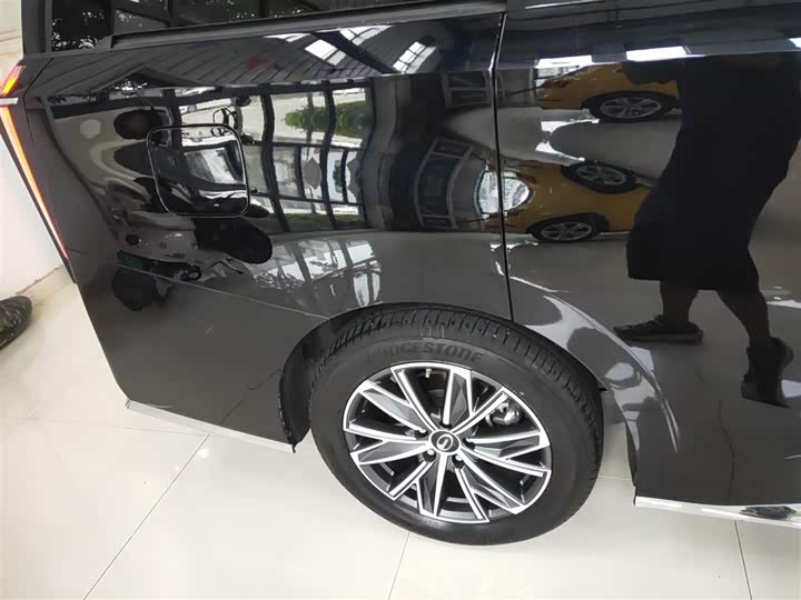 Фото 30 - GAC Trumpchi M8