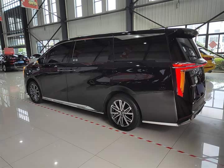 Фото 5 - GAC Trumpchi M8