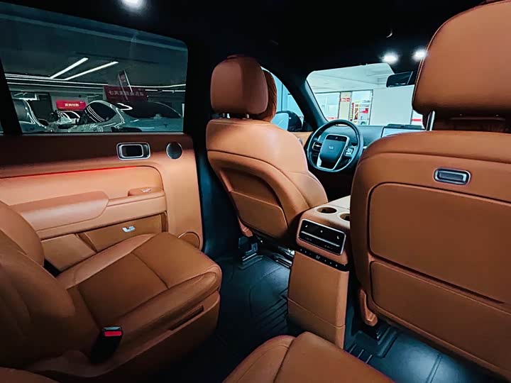 Фото 12 - LiXiang L9