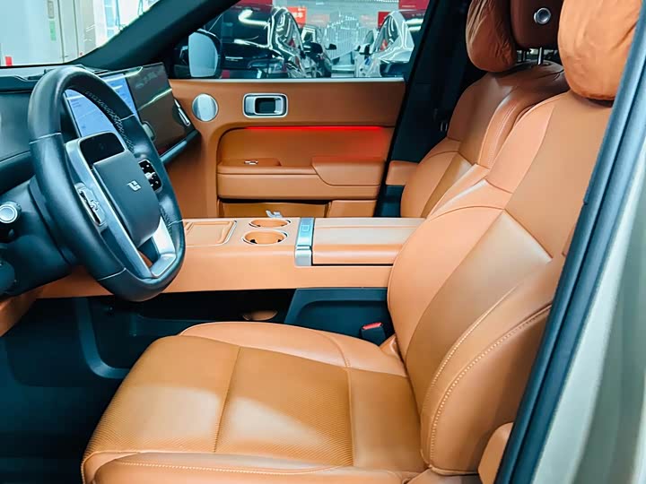 Фото 17 - LiXiang L9