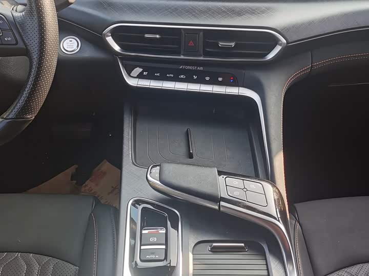 Фото 14 - Changan UNI-T