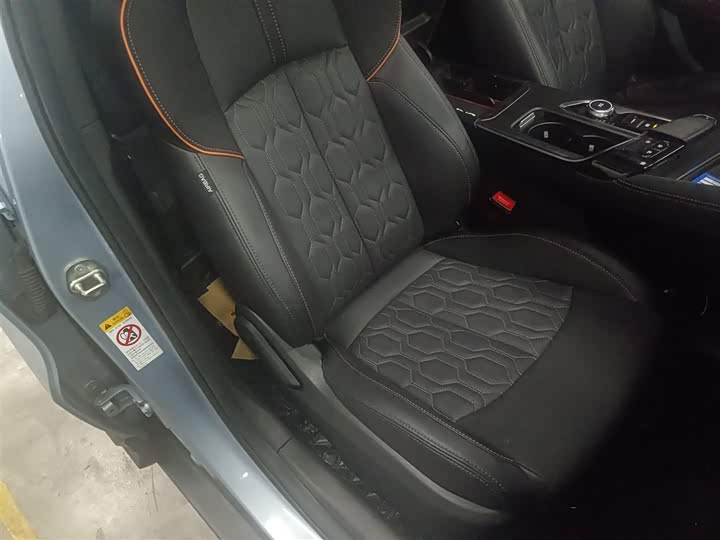 Фото 3 - Changan UNI-T