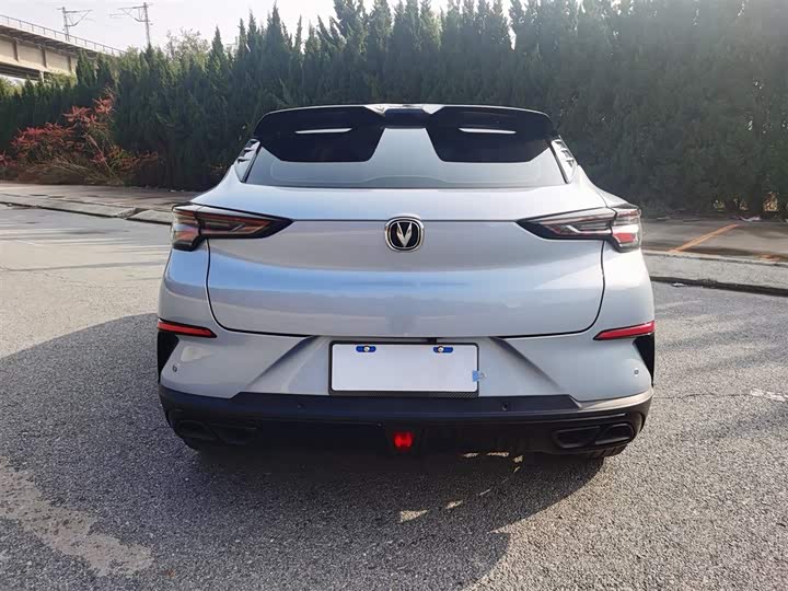 Фото 9 - Changan UNI-T