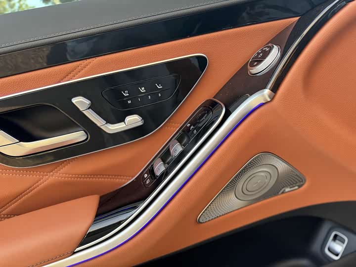 Фото 12 - Mercedes-Benz Maybach S-Class