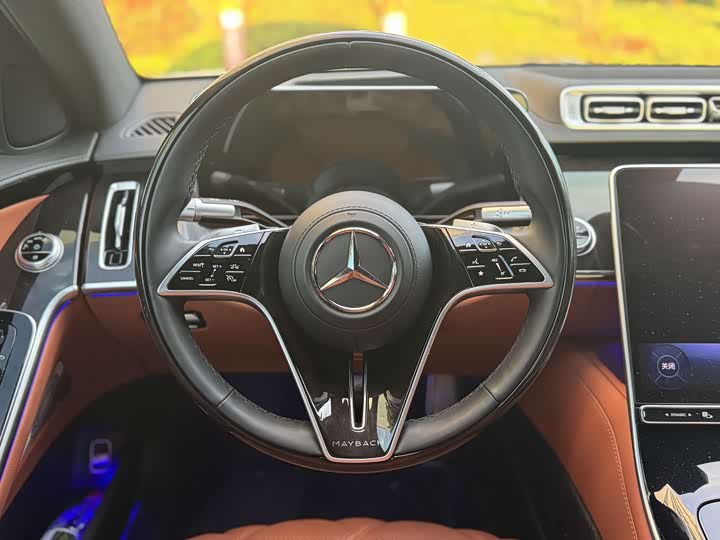 Фото 14 - Mercedes-Benz Maybach S-Class