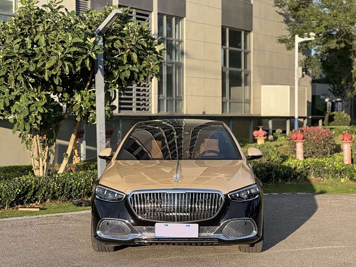 Фото 2 - Mercedes-Benz Maybach S-Class