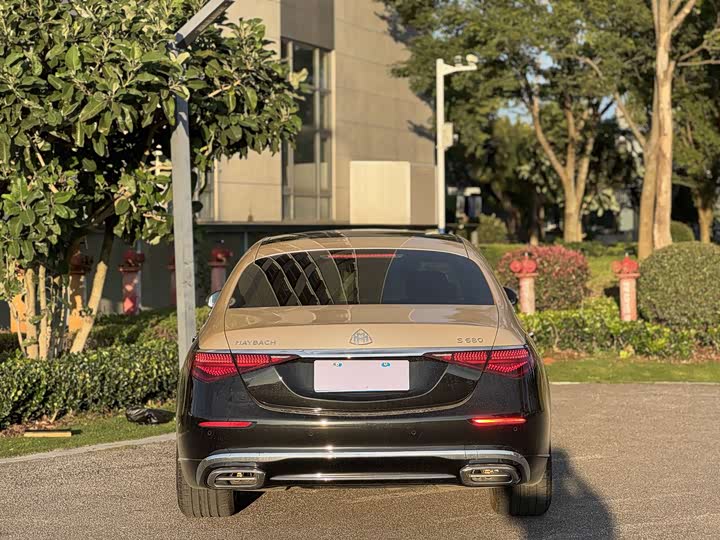 Фото 3 - Mercedes-Benz Maybach S-Class