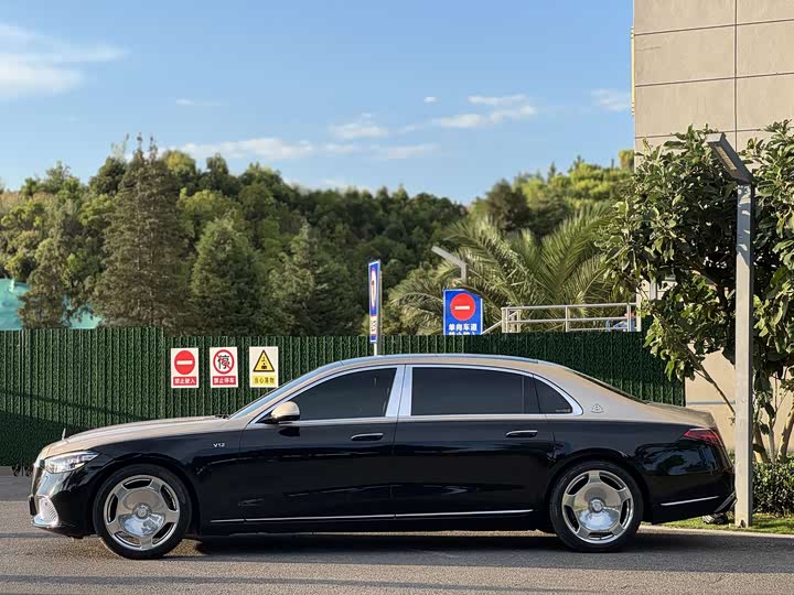 Фото 4 - Mercedes-Benz Maybach S-Class