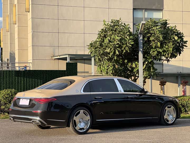 Фото 6 - Mercedes-Benz Maybach S-Class