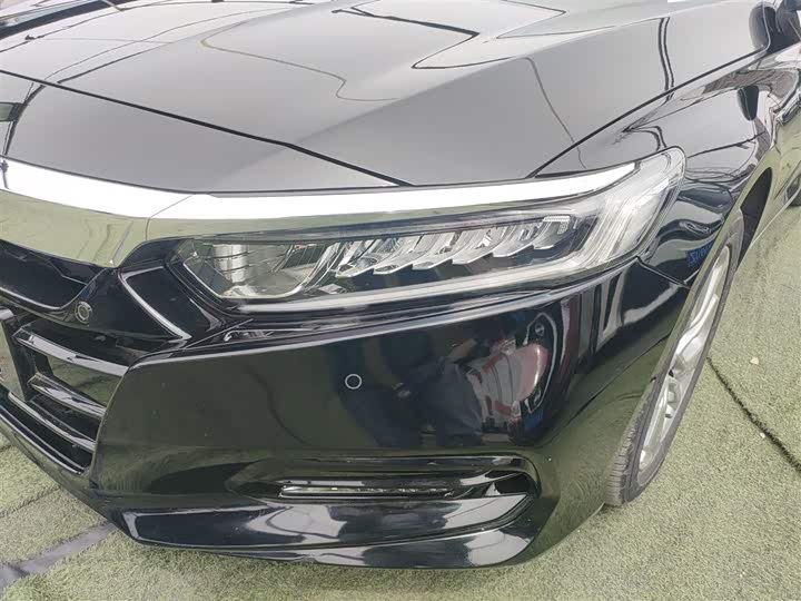 Фото 24 - Honda Accord