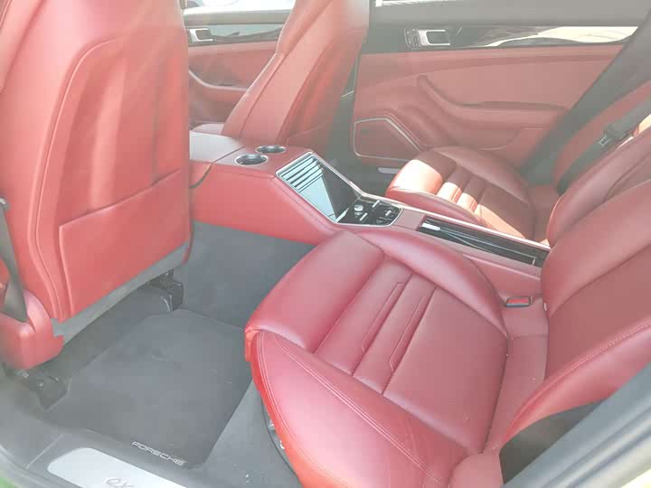 Фото 8 - Porsche Panamera