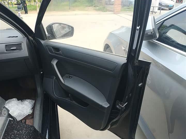 Фото 26 - Volkswagen Santana