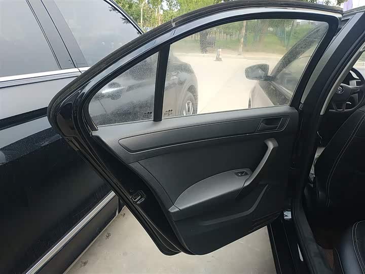 Фото 29 - Volkswagen Santana