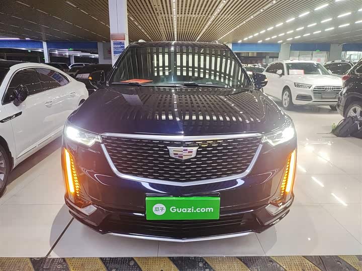 Фото 3 - Cadillac XT6