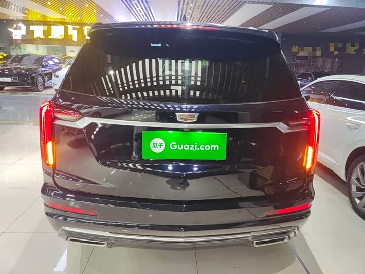 Фото 6 - Cadillac XT6