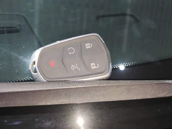 Фото 9 - Cadillac XT6