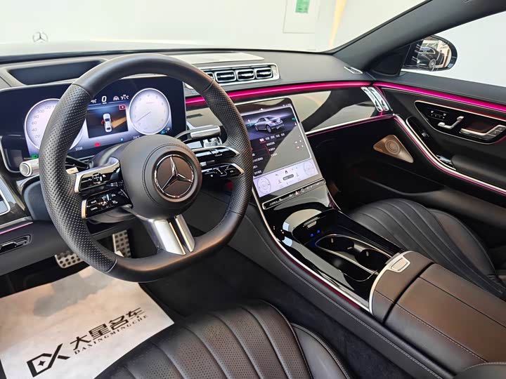 Фото 11 - Mercedes-Benz S-Class