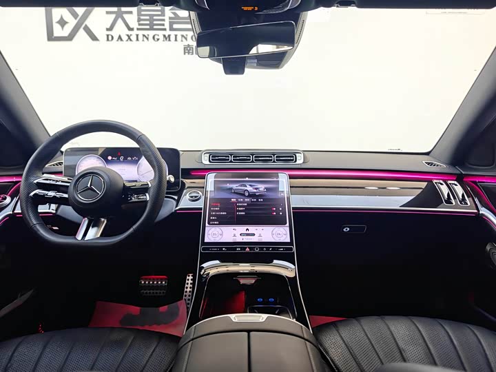 Фото 17 - Mercedes-Benz S-Class