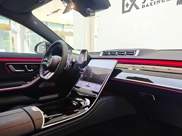 Фото 19 - Mercedes-Benz S-Class