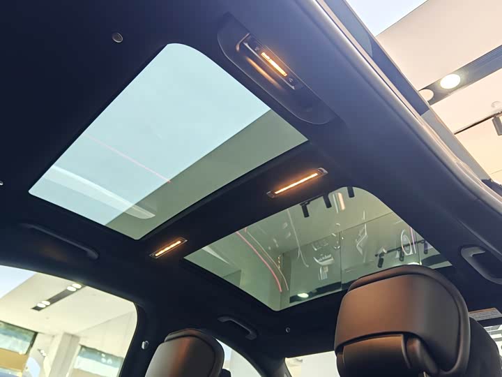 Фото 21 - Mercedes-Benz S-Class