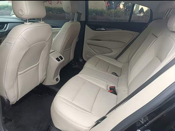 Фото 18 - Buick Regal