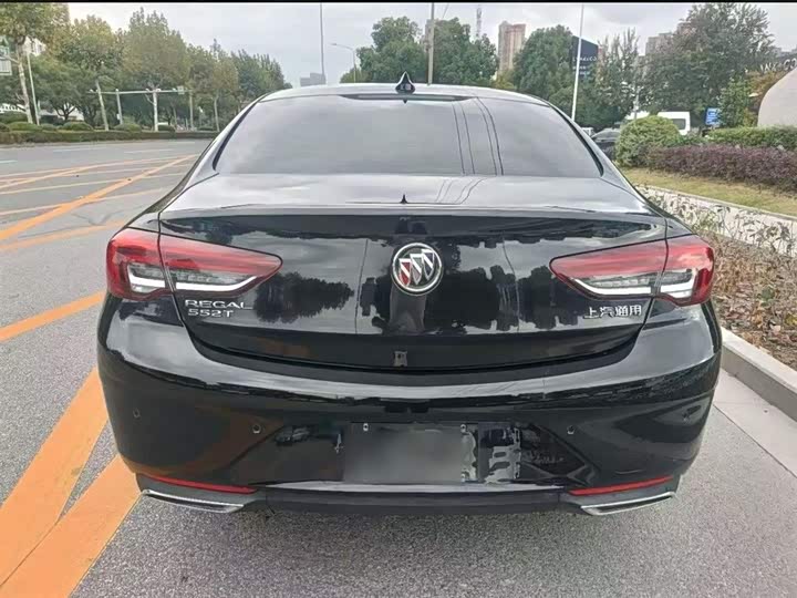 Фото 9 - Buick Regal