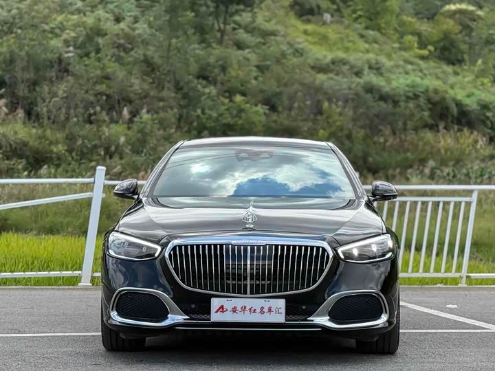 Фото 2 - Mercedes-Benz Maybach S-Class