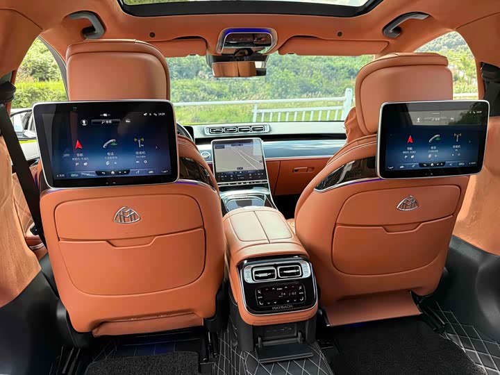 Фото 20 - Mercedes-Benz Maybach S-Class