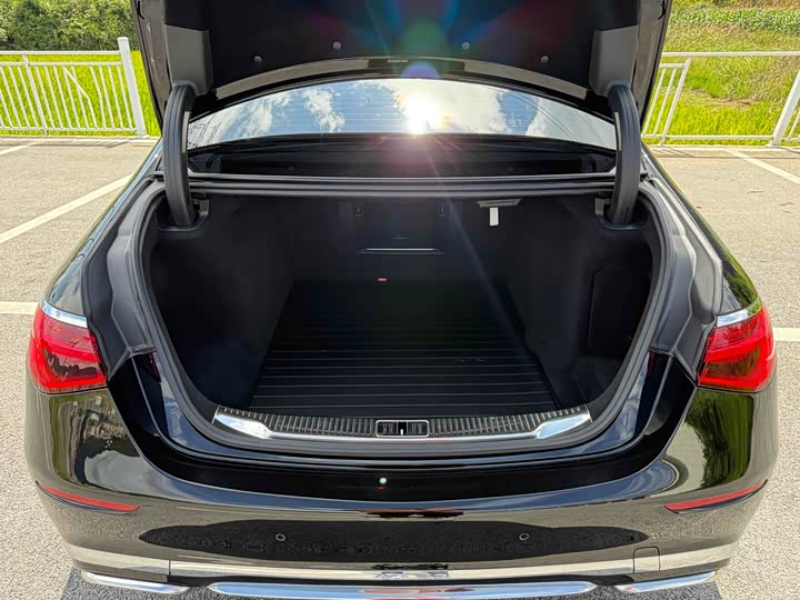 Фото 21 - Mercedes-Benz Maybach S-Class