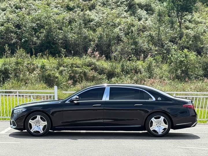 Фото 3 - Mercedes-Benz Maybach S-Class