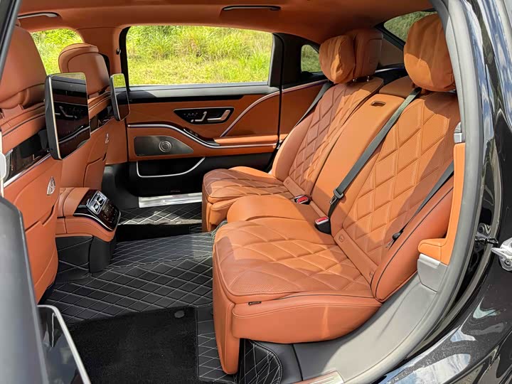 Фото 7 - Mercedes-Benz Maybach S-Class