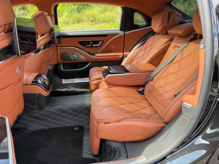 Фото 8 - Mercedes-Benz Maybach S-Class