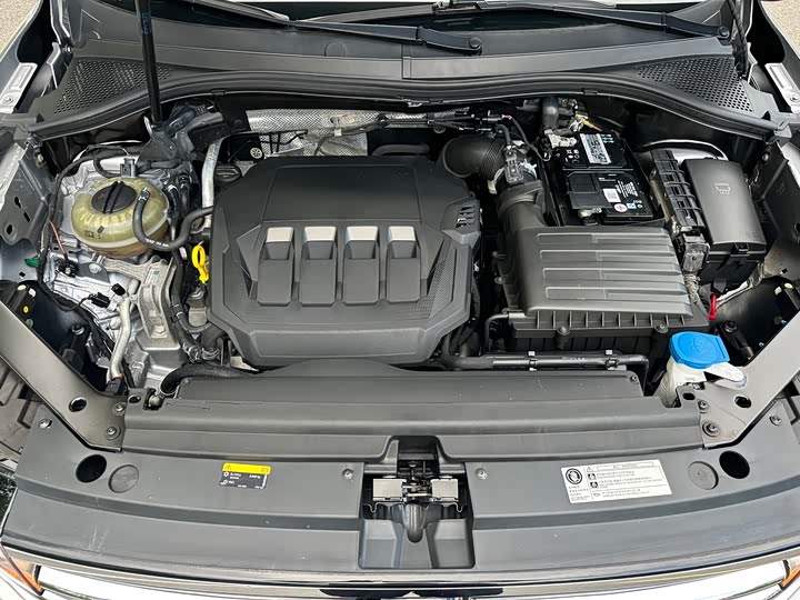 Фото 19 - Volkswagen Tiguan L Pro