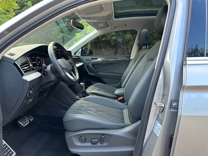 Фото 9 - Volkswagen Tiguan L Pro