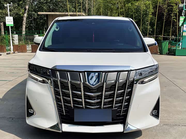 Фото 2 - Toyota Alphard
