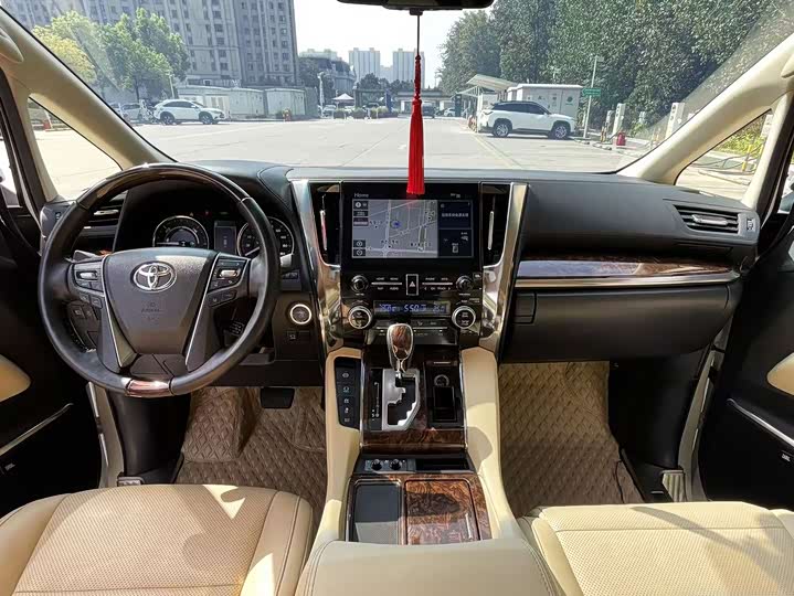 Фото 6 - Toyota Alphard